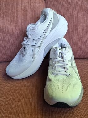 ASICS Gel- Kayano 30 White Running Sneakers Size 10